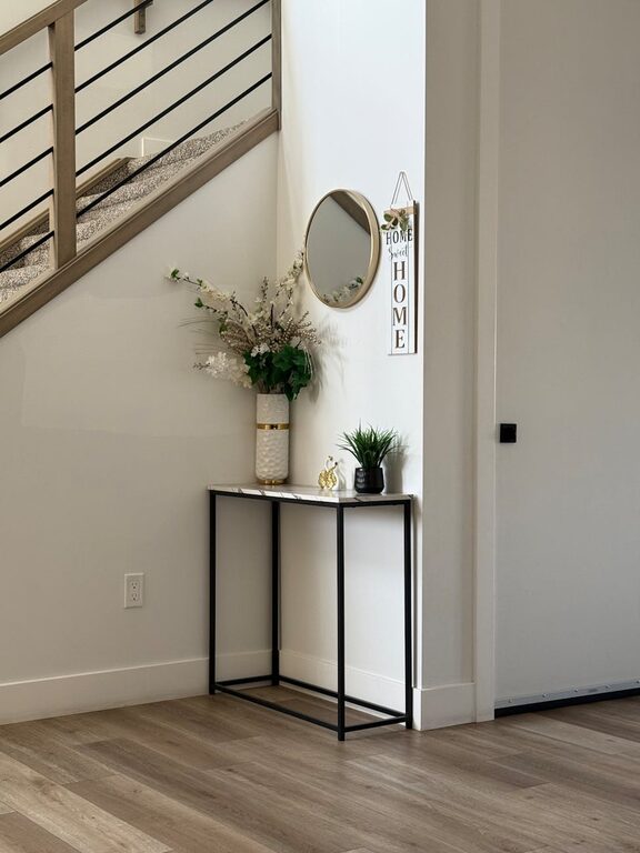 How to Keep Your Entryway Clean and Simple